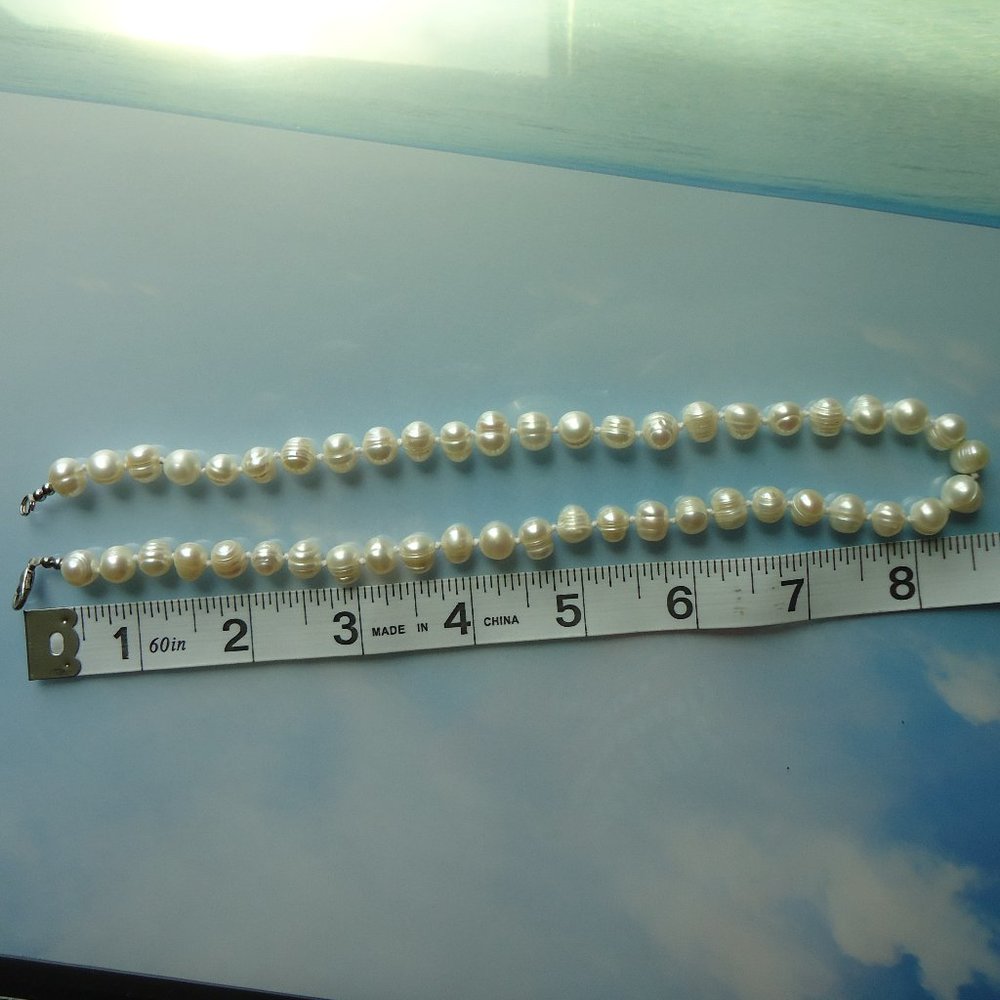 Genuine pearl beaded individually knotted necklace. - Picture 5 of 11